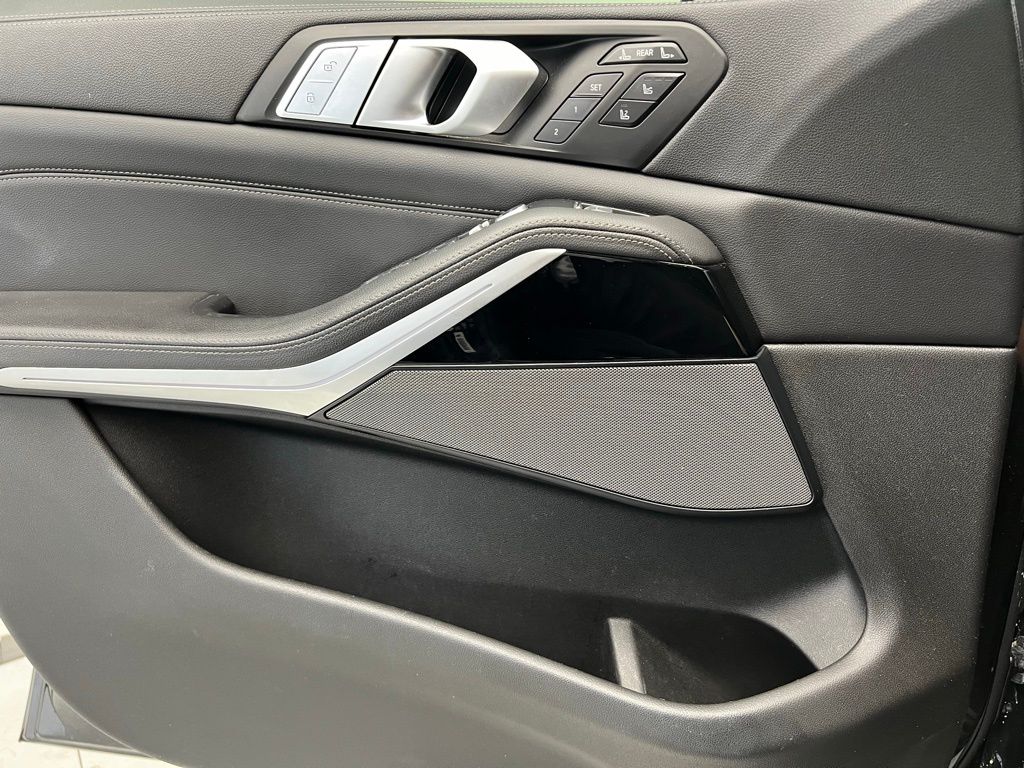 Thumbnail: 2019 BMW X7 - 22