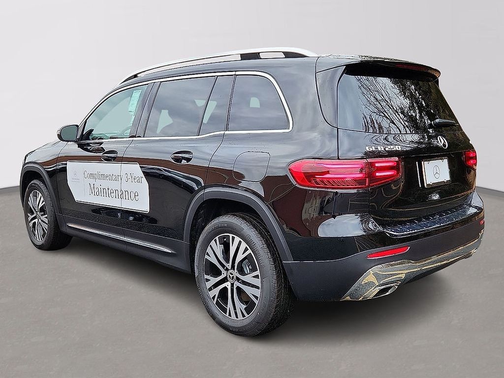 Thumbnail: 2026 Mercedes-Benz GLB - 4