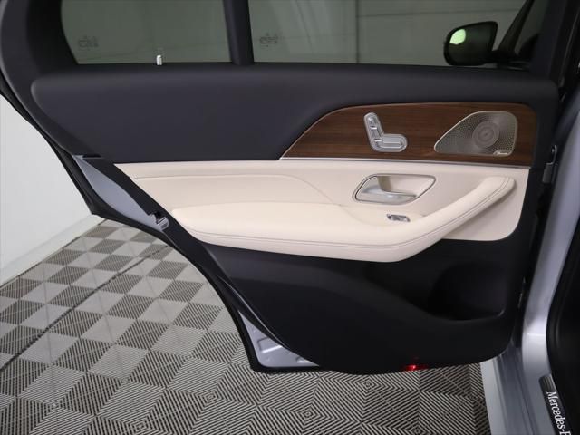 Thumbnail: 2026 Mercedes-Benz GLE - 28