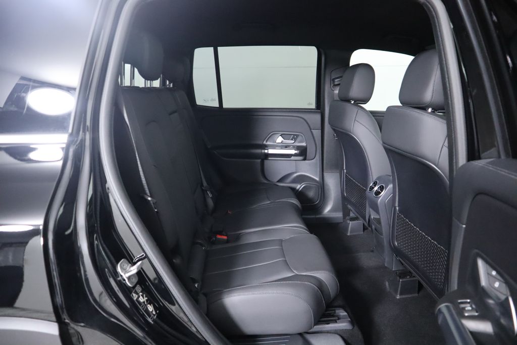 2025 Mercedes-Benz GLB 250 23