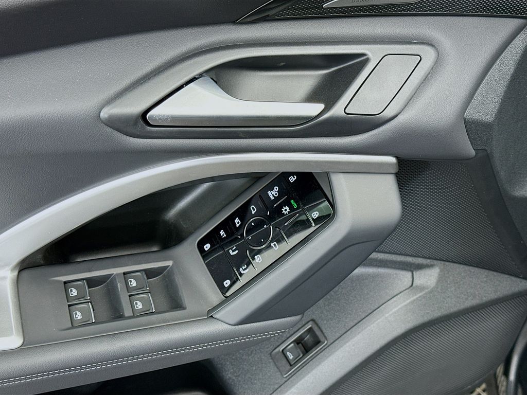 Thumbnail: 2025 Audi Q5 - 22