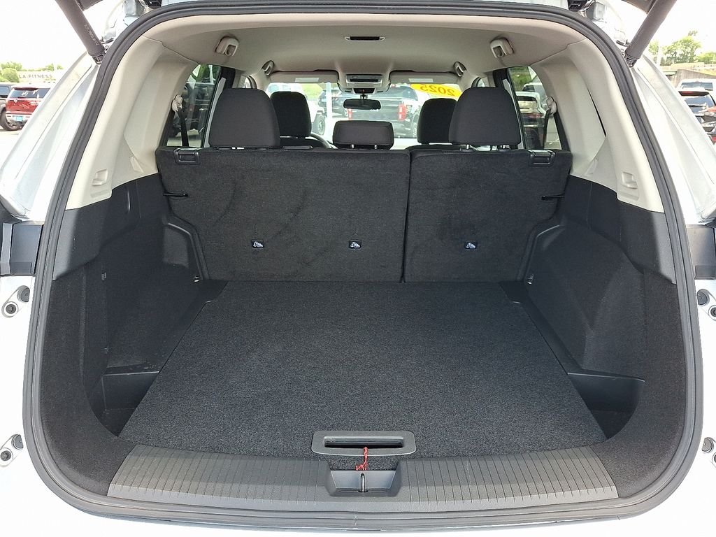 2025 Nissan Rogue — photo 28
