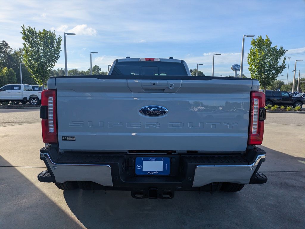 2026 Ford F-350 Super Duty LARIAT