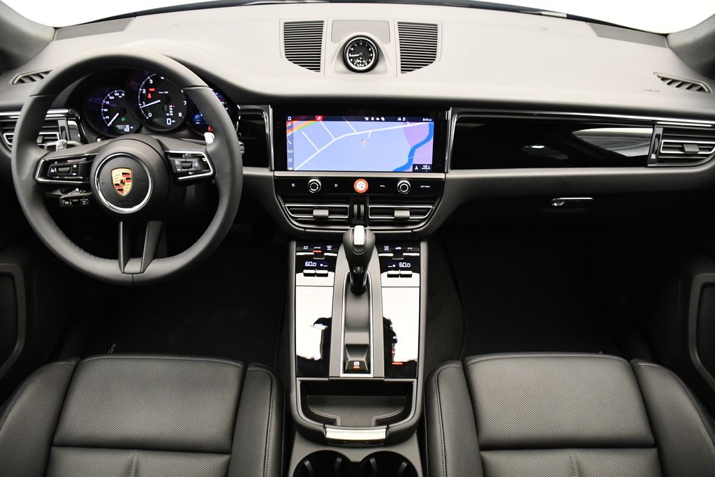 Thumbnail: 2025 Porsche Macan - 23