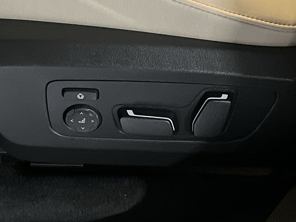 Thumbnail: 2026 BMW X3 - 12