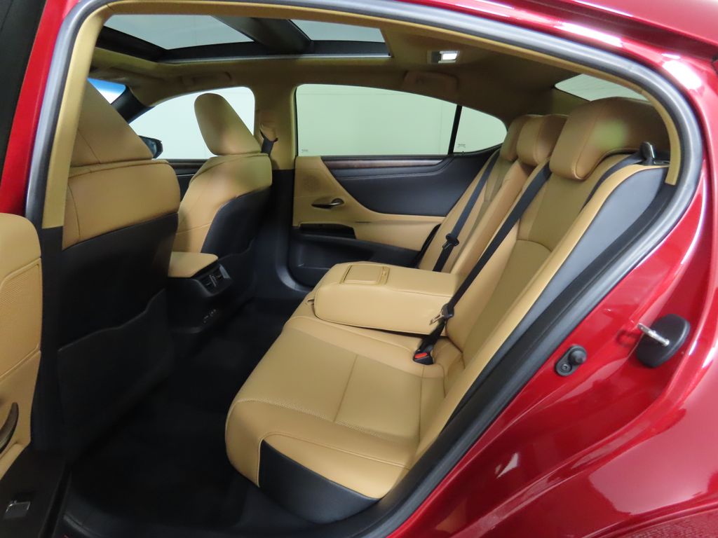 2022 Lexus ES 350 22
