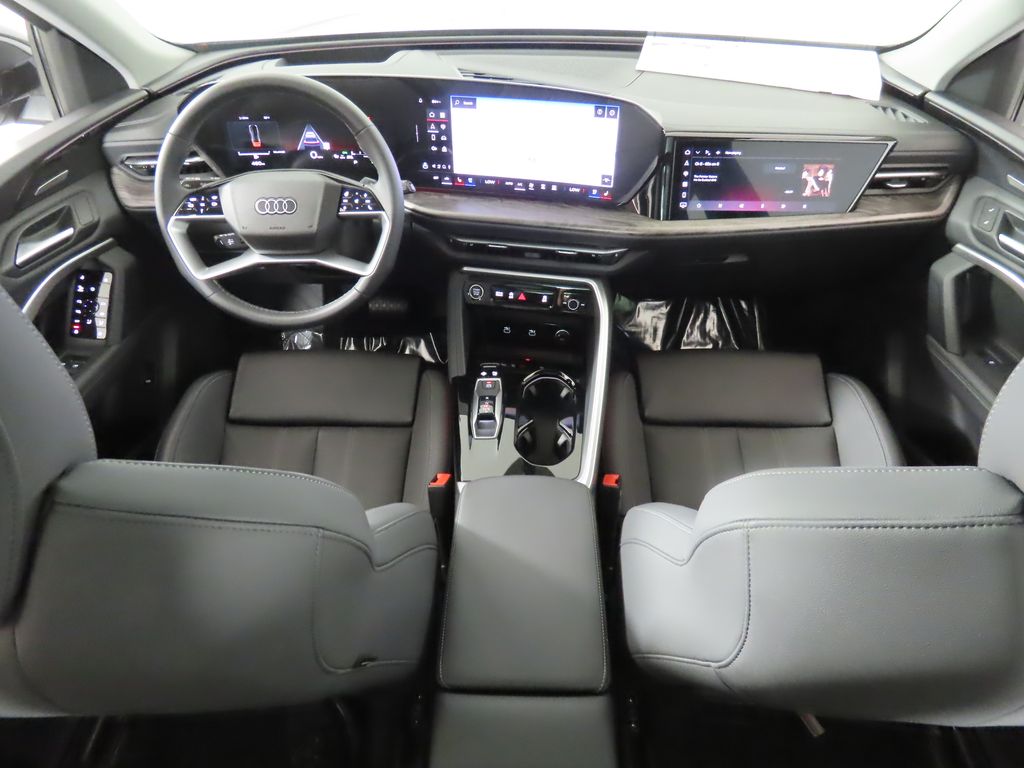 Thumbnail: 2025 Audi Q5 - 11