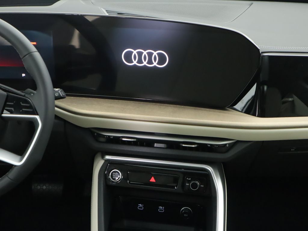 Thumbnail: 2025 Audi Q5 - 15
