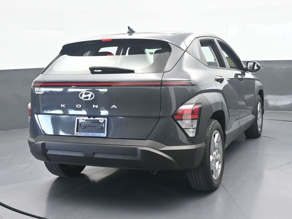 Used 2024 Ecotronic Gray Pearl Hyundai SE image 5