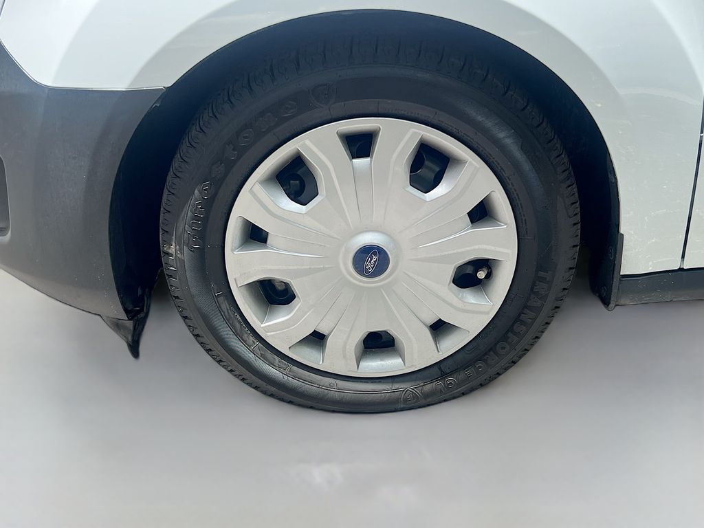 Used 2023 White Ford XL image 29