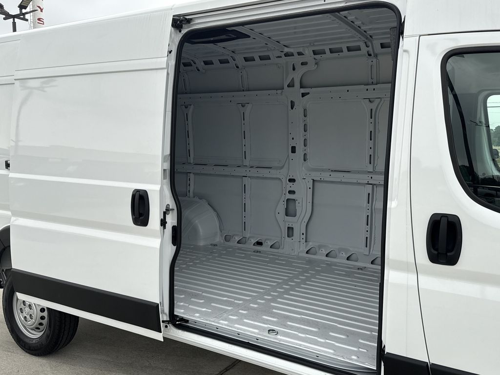 2026 Ram ProMaster 2500 High Roof White at River Oaks CDJR