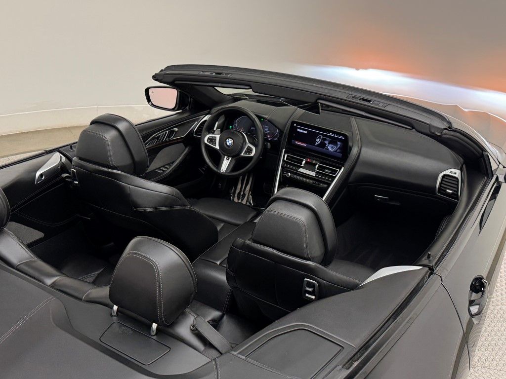 Thumbnail: 2023 BMW 8 Series - 28