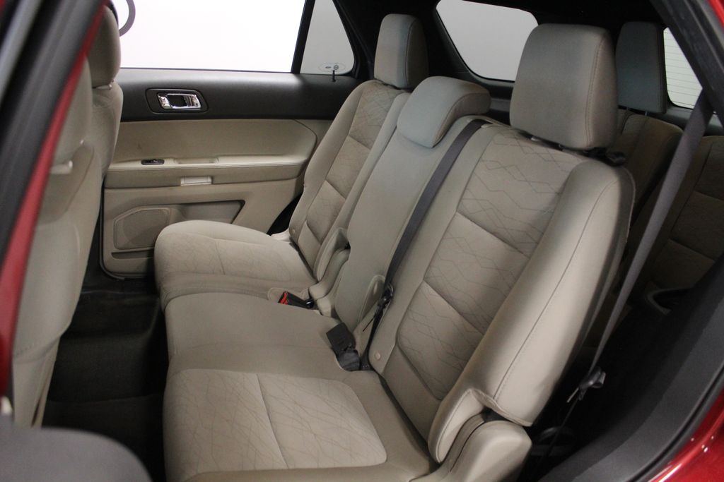Thumbnail: 2013 Ford Explorer - 19
