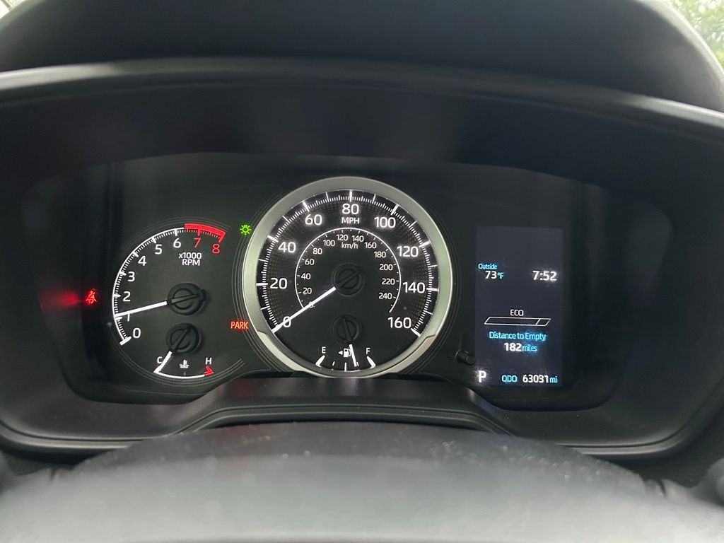 2022 Toyota Corolla LE 22