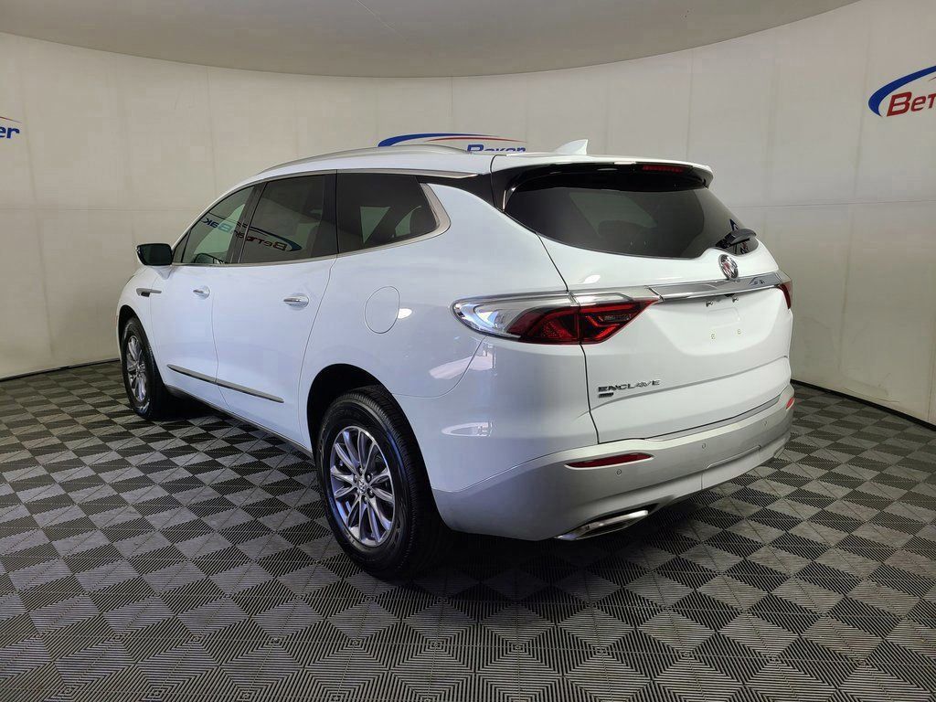 2024 Buick Enclave Essence 5