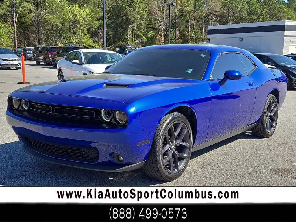 2021 Dodge Challenger SXT RWD