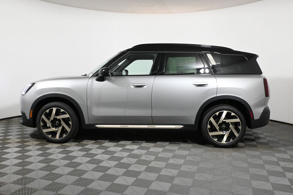 2025 MINI Cooper Countryman Base 2