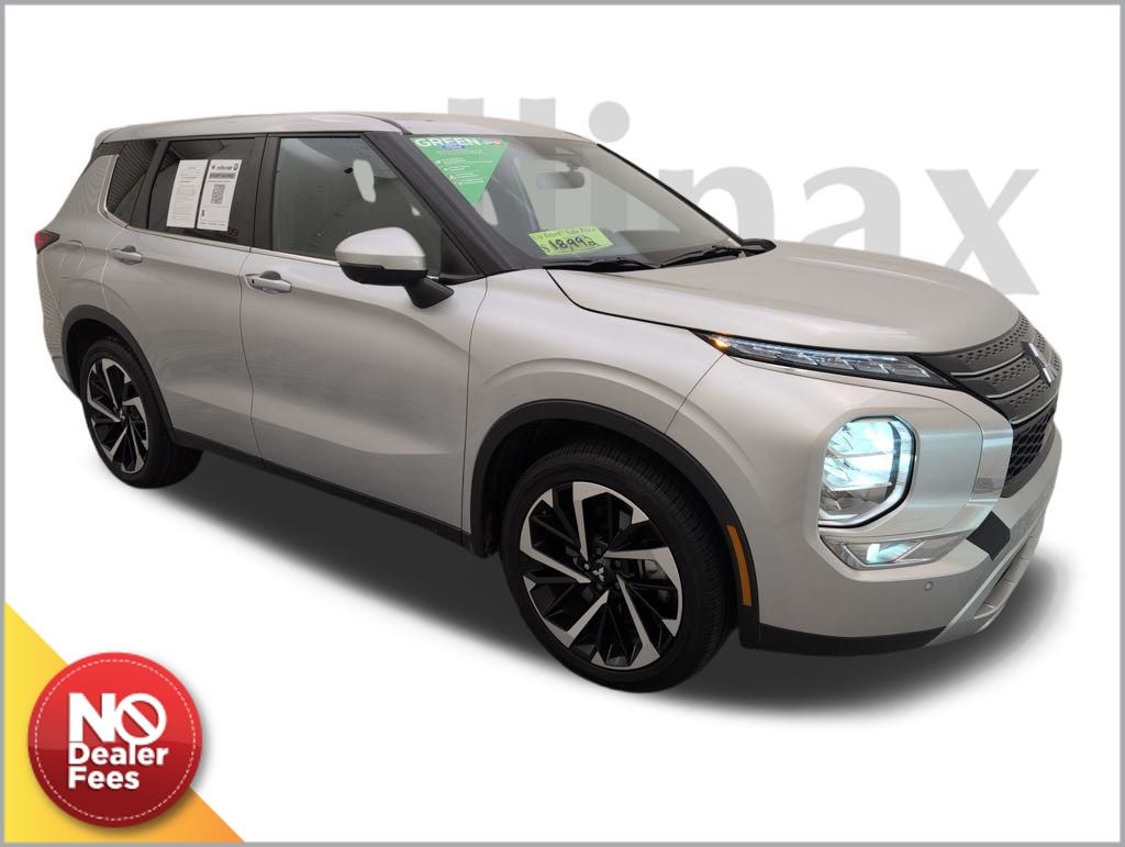 2022 Mitsubishi Outlander SE