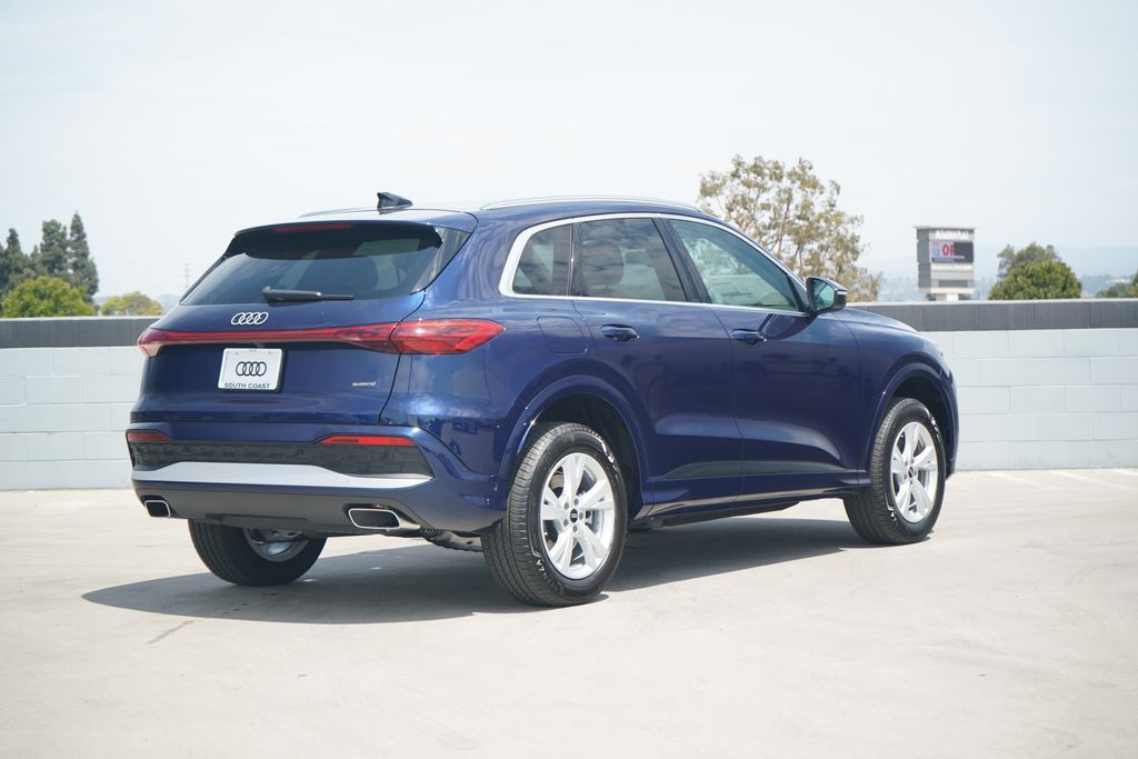 Thumbnail: 2026 Audi Q5 - 3
