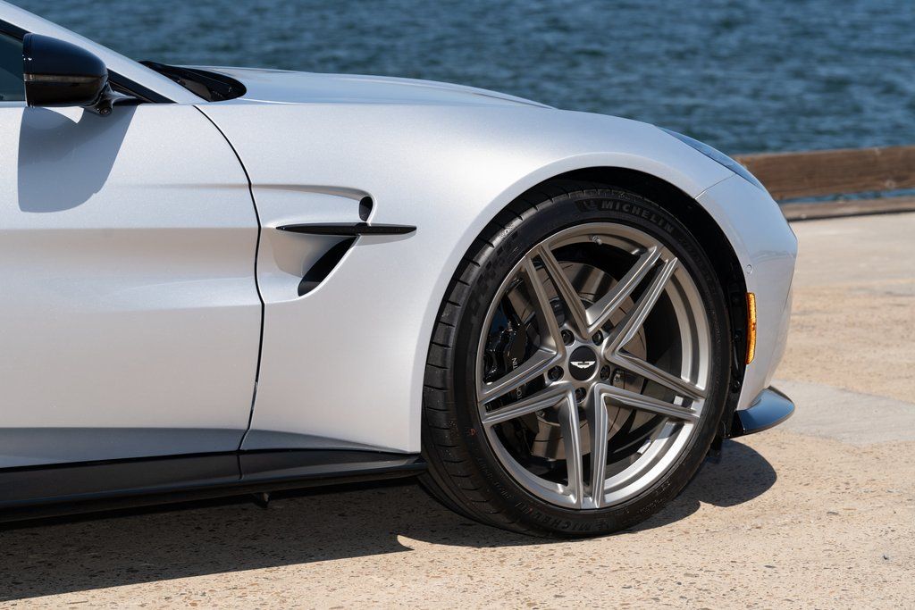 2026 Aston Martin Vantage Base - Photo 8