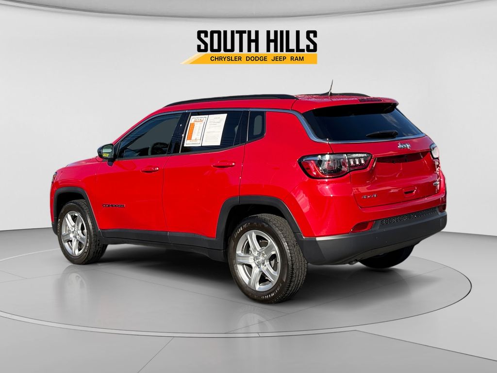 2023 Jeep Compass Latitude Red at South Hills CDJR