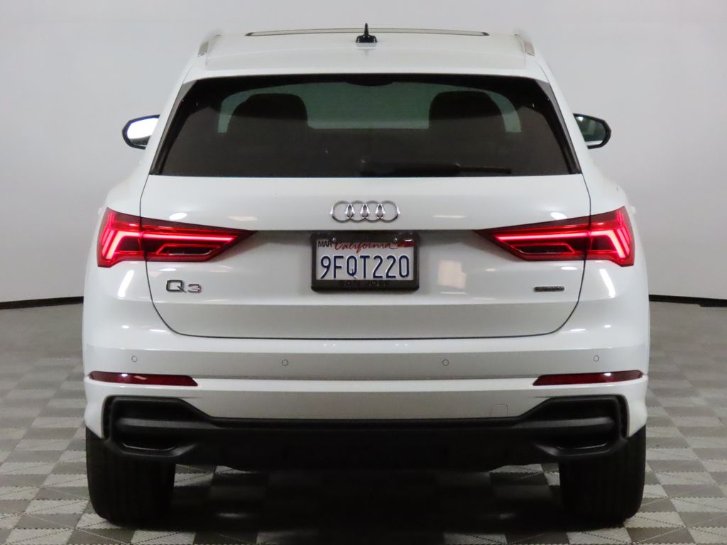 Thumbnail: 2023 Audi Q3 - 4