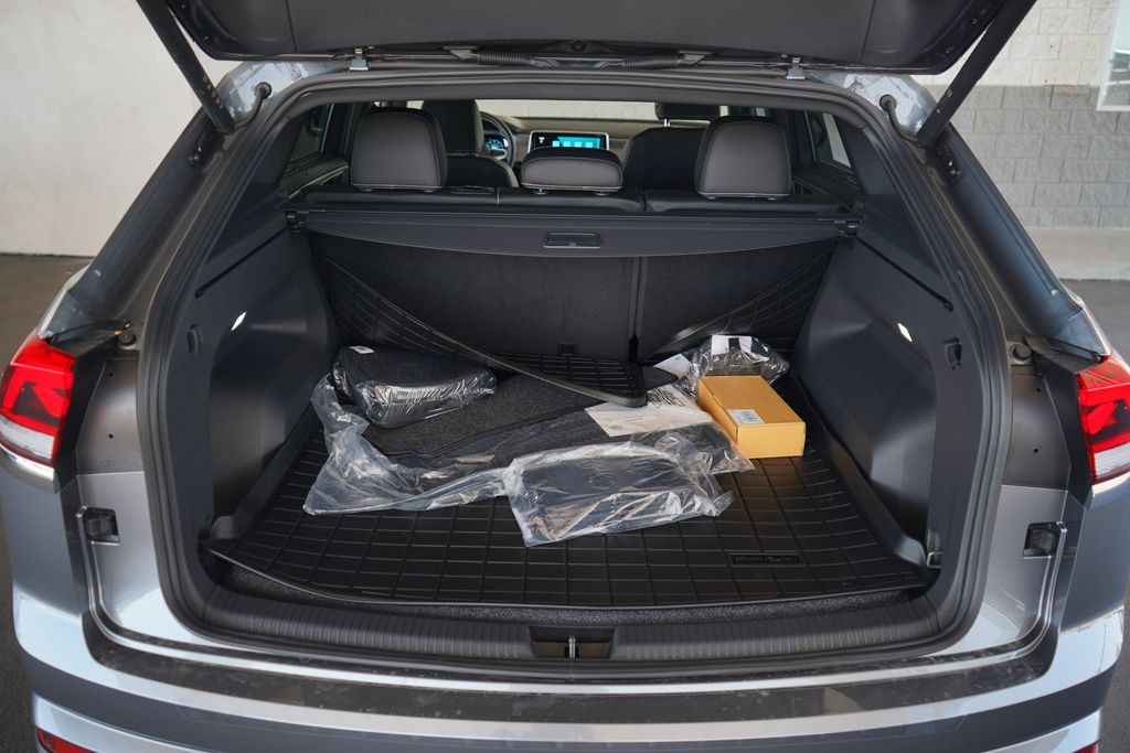 2025 Volkswagen Atlas SE 11