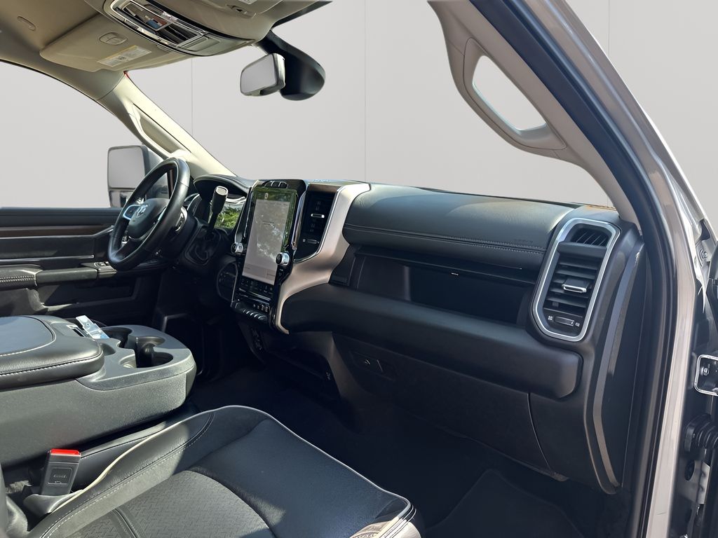 Used 2024 Silver Ram Laramie image 15