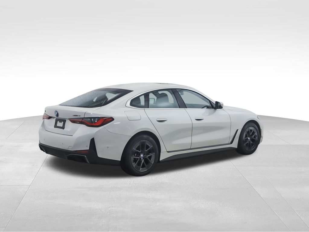 Thumbnail: 2025 BMW i4 - 5