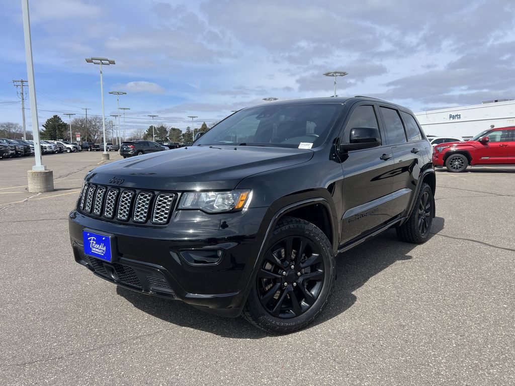 Diamond Black Crystal Pearlcoat 2021 Jeep Grand Cherokee Laredo X 4WD SUV / Crossover Four-Wheel Drive 8-Speed Automatic
