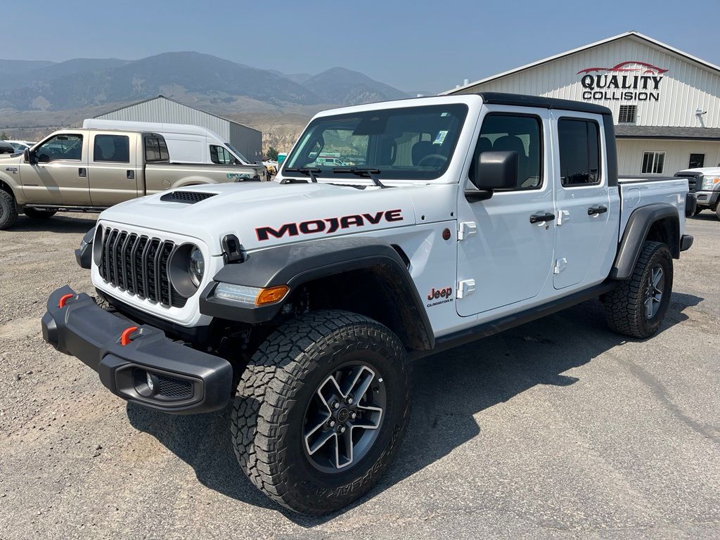  2026 Jeep Gladiator Mojave Crew Cab 4WD   