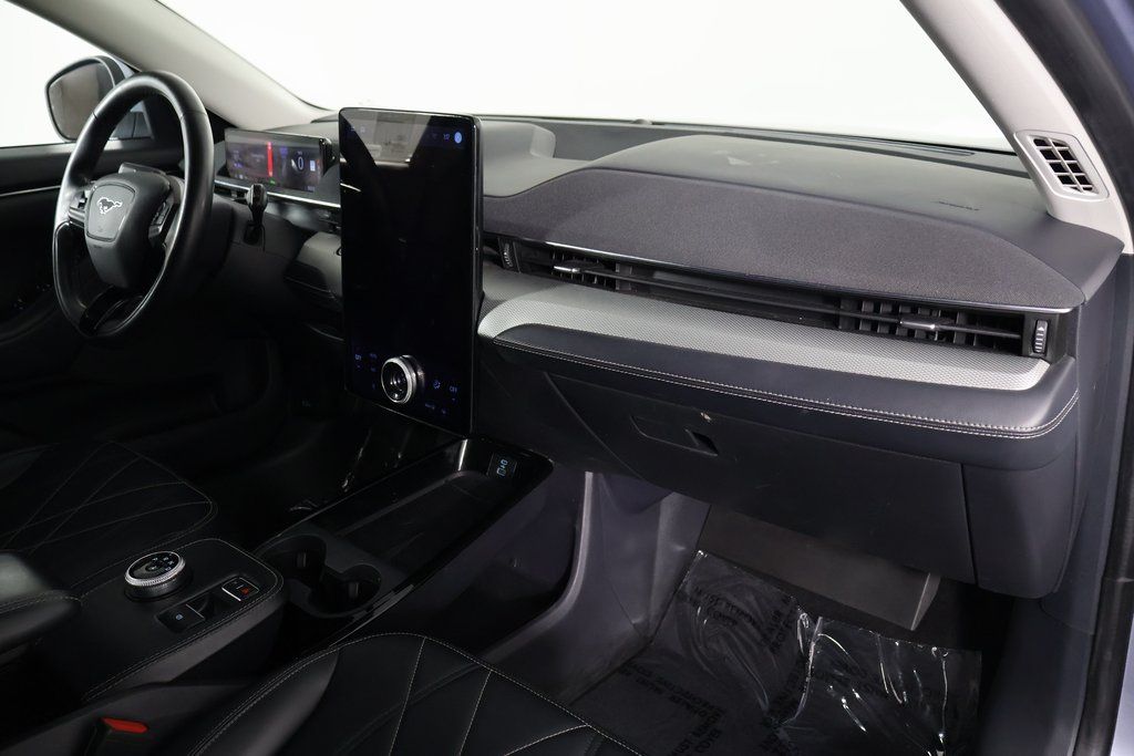 Thumbnail: 2022 Ford Mustang Mach-E - 9