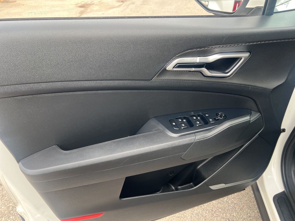 2023 Kia Sportage LX photo