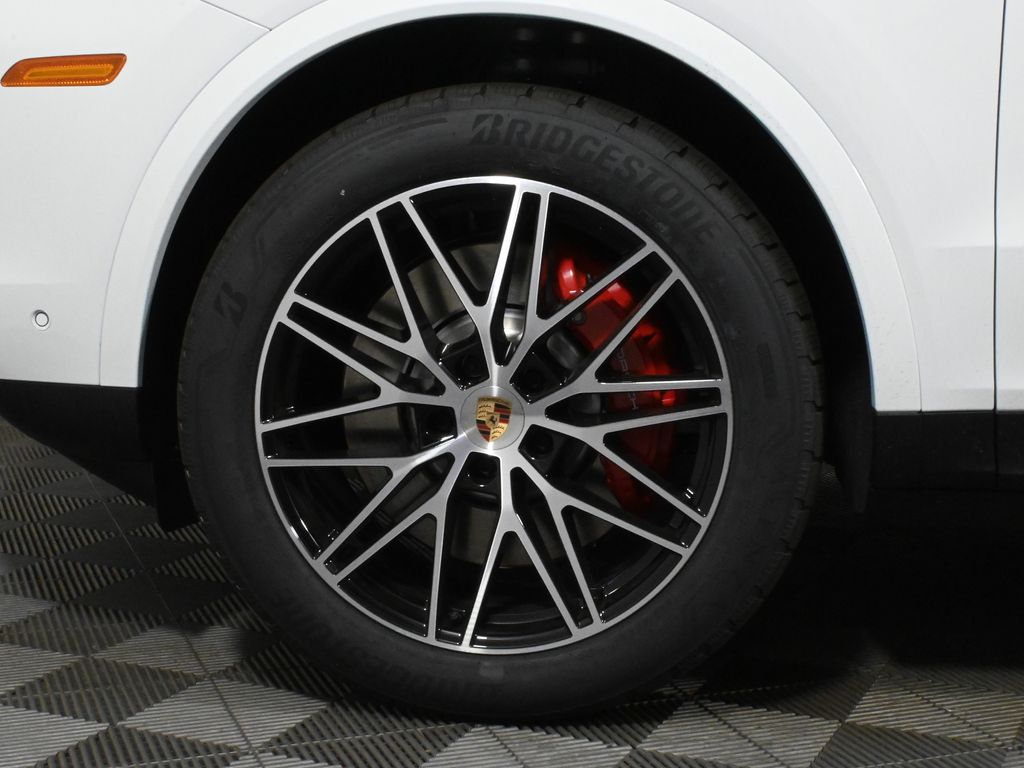 Thumbnail: 2025 Porsche Cayenne - 13