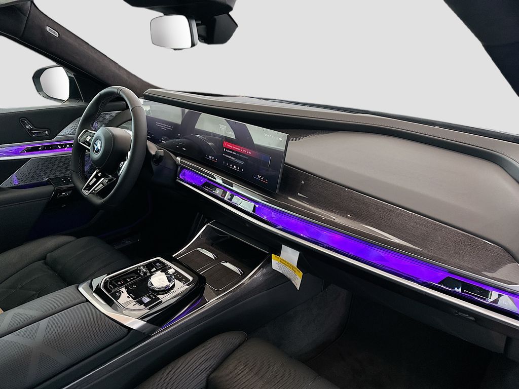 New 2026 Black BMW M70 image 29