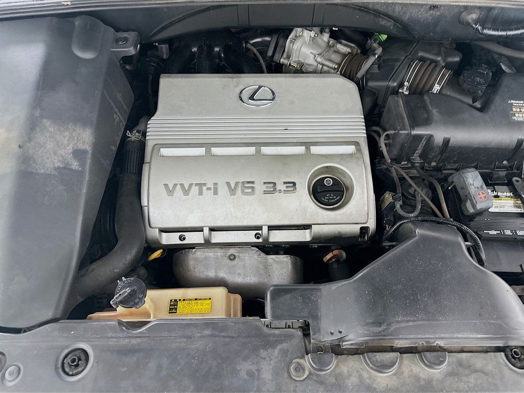 Used 2005 Black Lexus 330 image 28