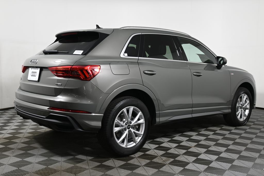 Thumbnail: 2025 Audi Q3 - 7