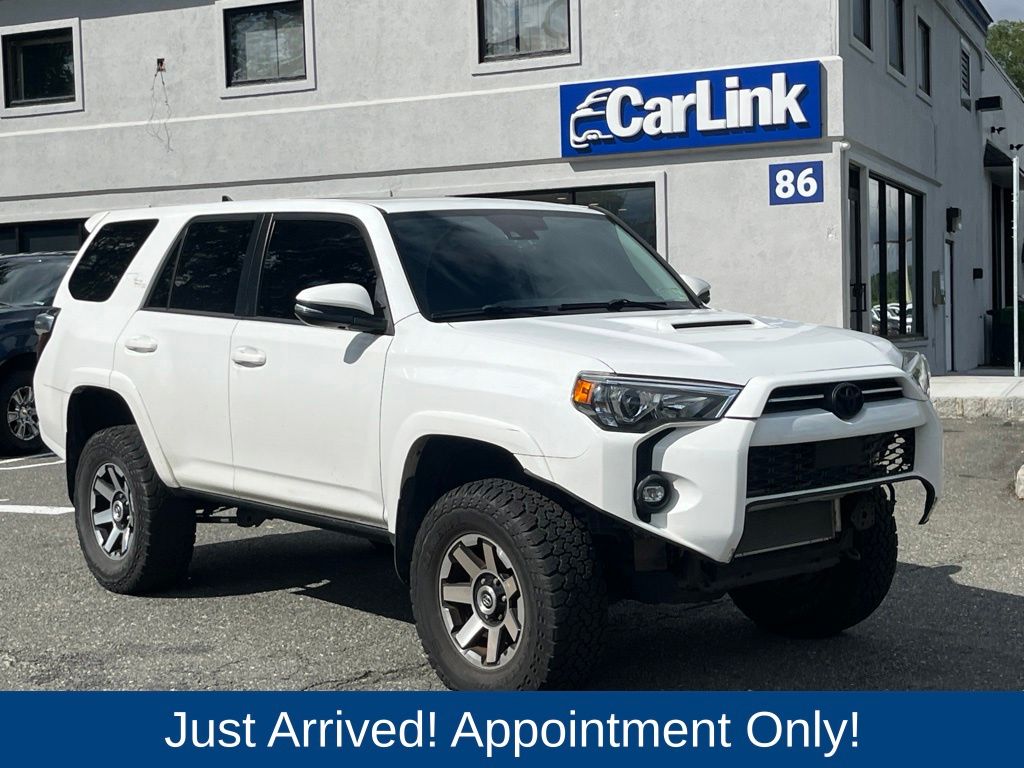 Super White 2021 Toyota 4Runner SUV / Crossover Four-Wheel Drive 5-Speed Automatic Overdrive