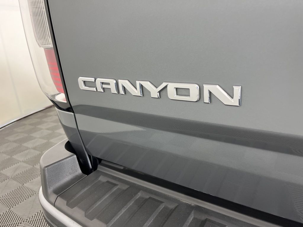 Thumbnail: 2019 GMC Canyon - 19