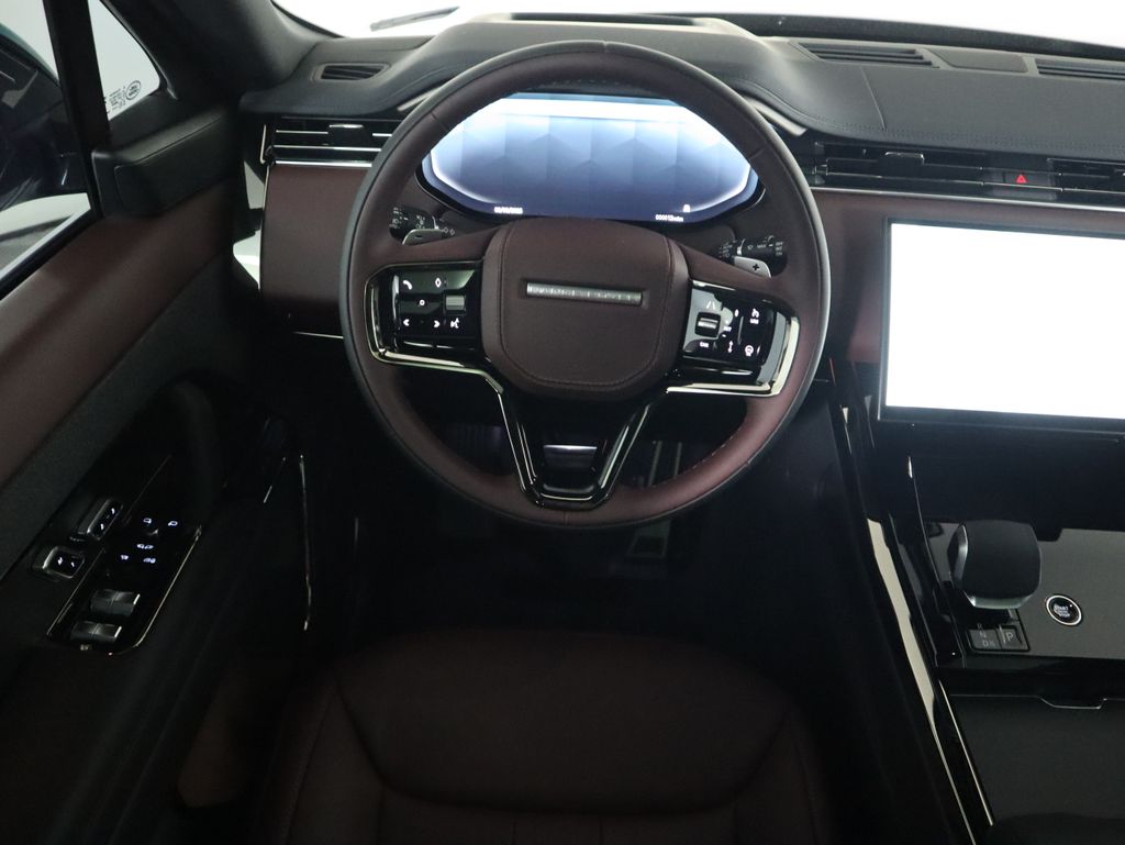 Thumbnail: 2025 Land Rover Range Rover Sport - 10