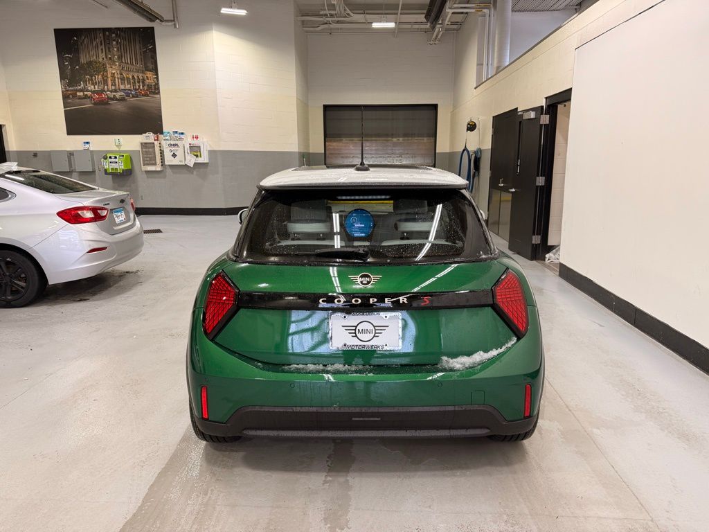 Thumbnail: 2026 MINI Cooper - 4