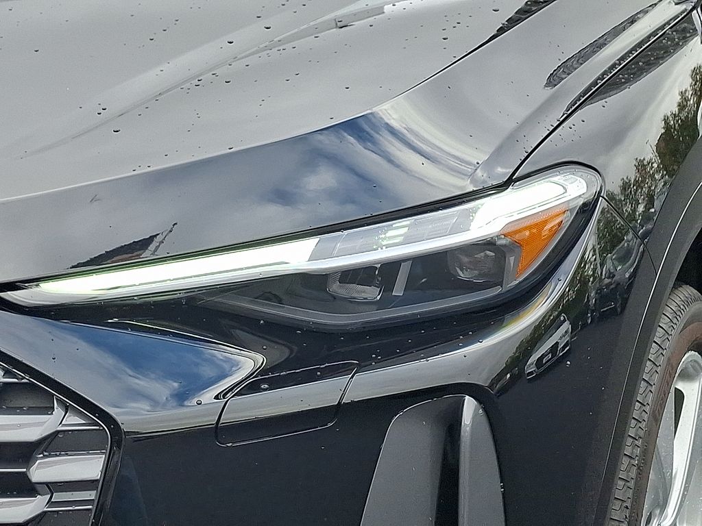 Thumbnail: 2025 Audi Q5 - 6