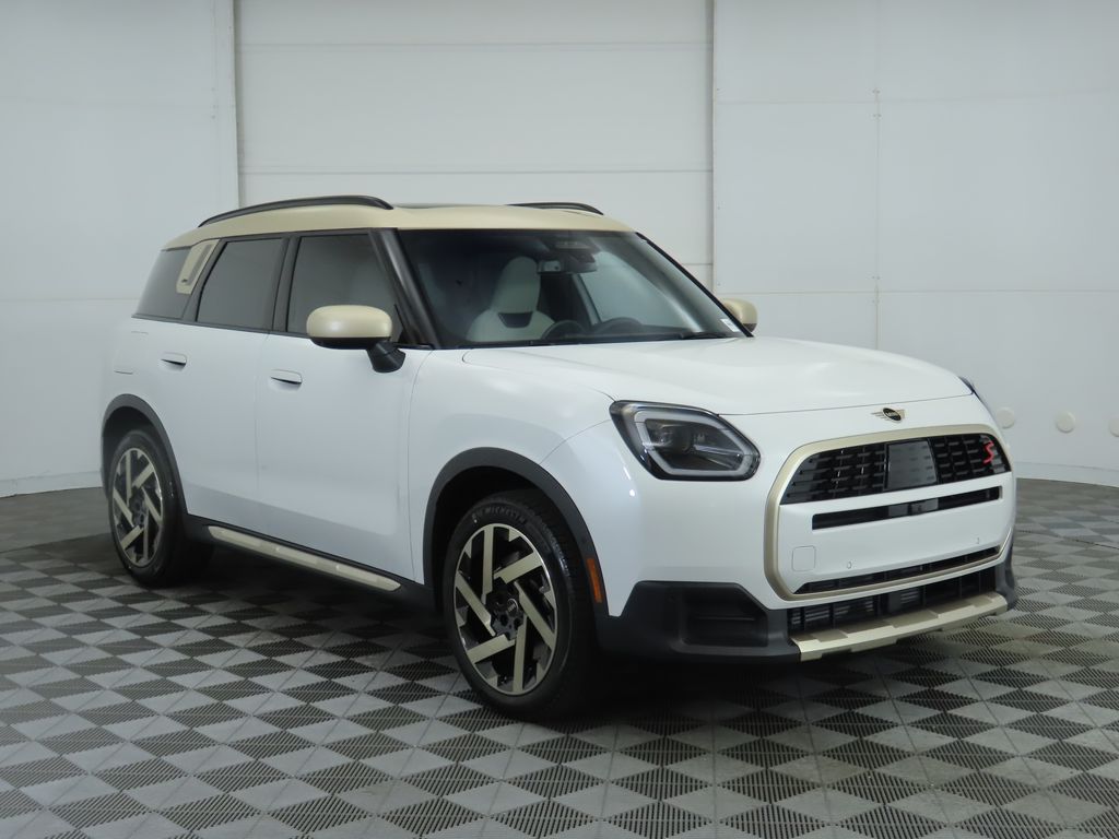 2025 MINI Cooper Countryman Iconic 3