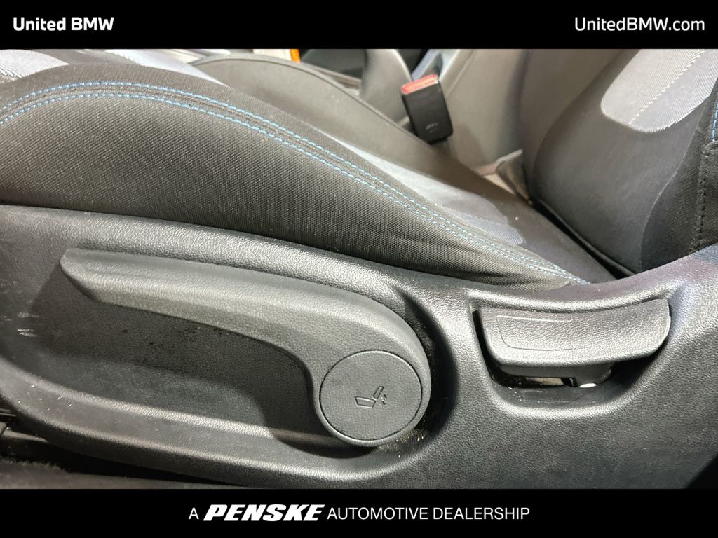 Thumbnail: 2020 Hyundai Veloster - 12