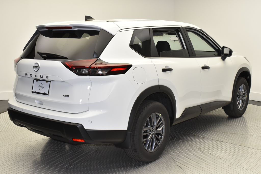 Thumbnail: 2026 Nissan Rogue - 5