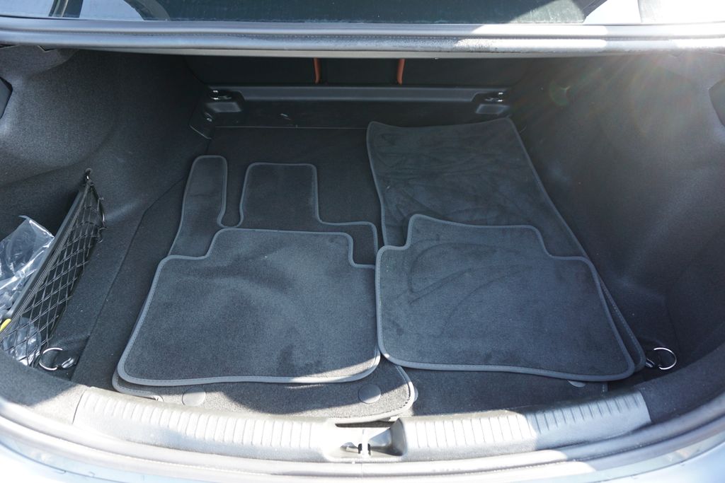 2023 Mercedes-Benz C-Class C 300 8