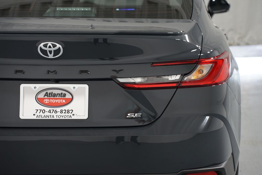 Thumbnail: 2025 Toyota Camry - 10