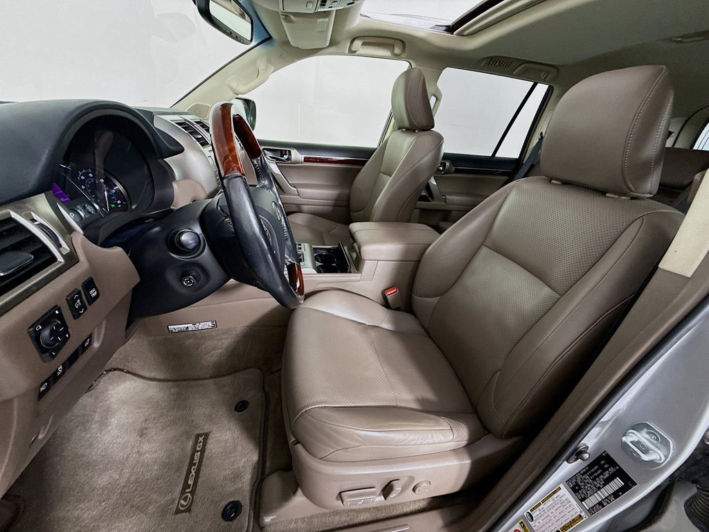 Thumbnail: 2016 Lexus GX - 21