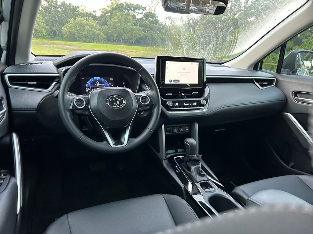 Thumbnail: 2025 Toyota Corolla Cross - 13