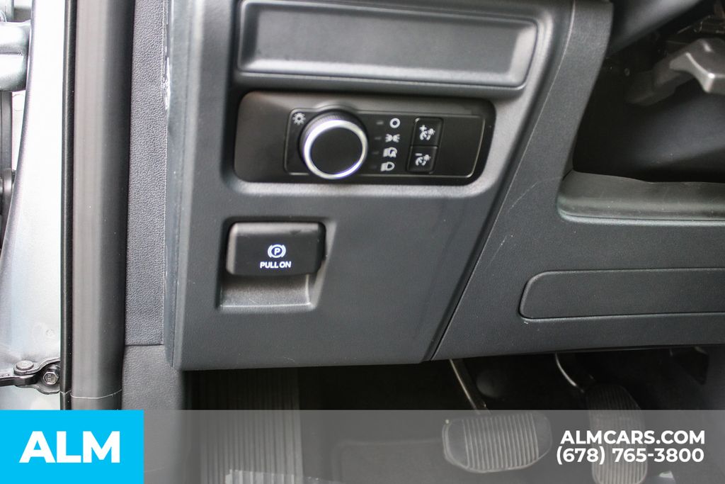 Used 2024 Silver Ford XLT image 33
